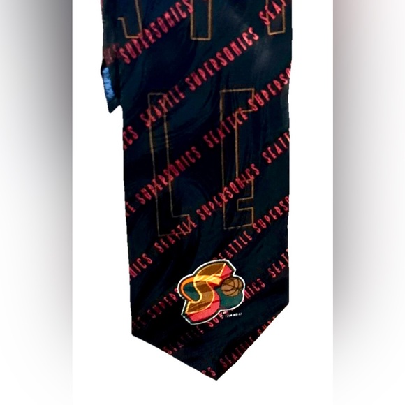 NBA Seattle Supersonics Black and Red Tie New w/tags - Picture 2 of 5